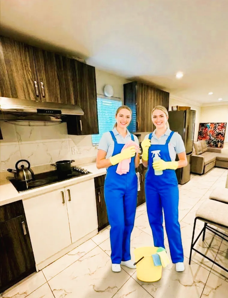 Professional general cleaning services in Vancouver provided by Clean House Vancouver – spotless kitchen maintenance for homes and apartments.