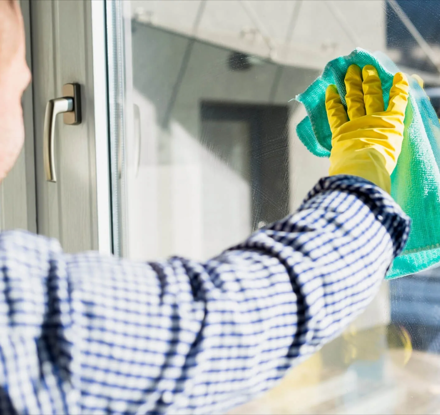 Move-out window and glass cleaning in Vancouver